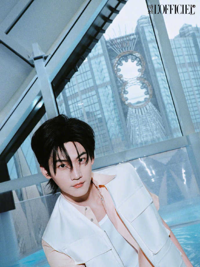 Pre - นิตยสาร L’Officiel China โจวเคออวี่ Zhoukeyu DanielZhou 2025+การ์ด