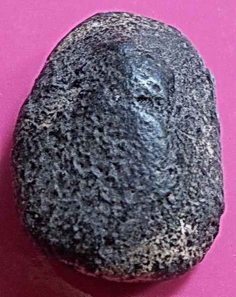 พระลึกลับ พระผงกลีบบัวสมาธิเก่าไม่ทราบที่