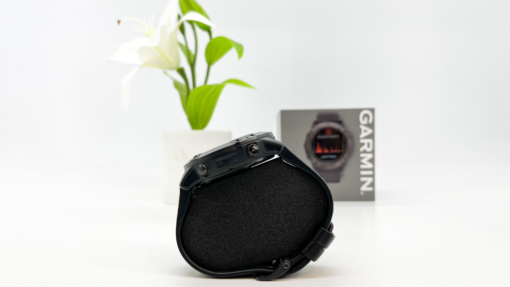 Garmin fēnix 6X Pro Solar - Titanium Carbon Gray DLC with Black Band