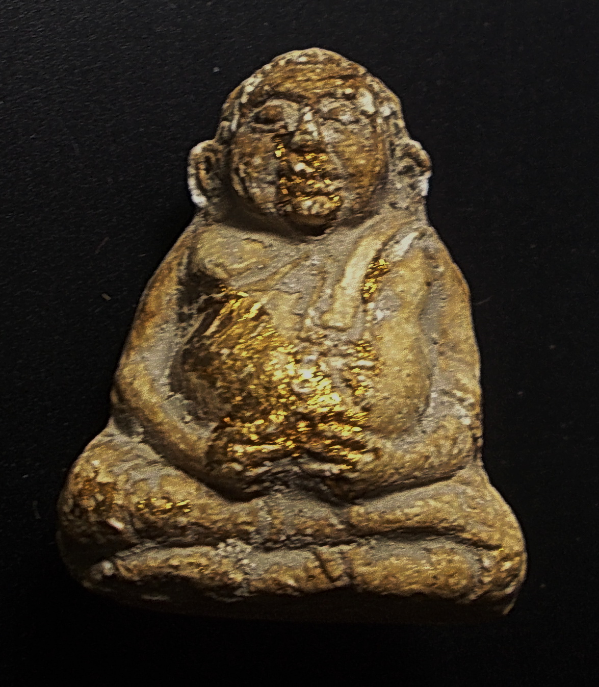 หลวงปู่เทพโลกอุดร เนื้อผง พิมพ์พระสังกัจจายน์ลอยองค์ (ขายแล้ว)