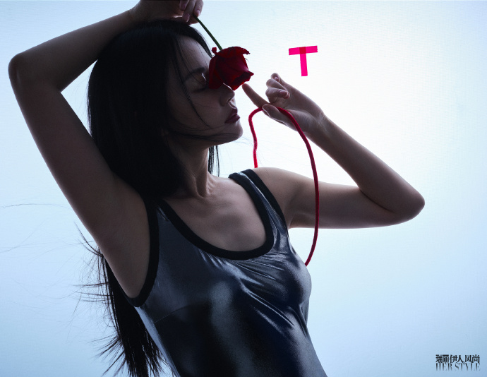 Pre - [瑞丽伊人风尚] นิตยสาร Rayli HerStyle ถานจั๋ว TanZhuo 2024