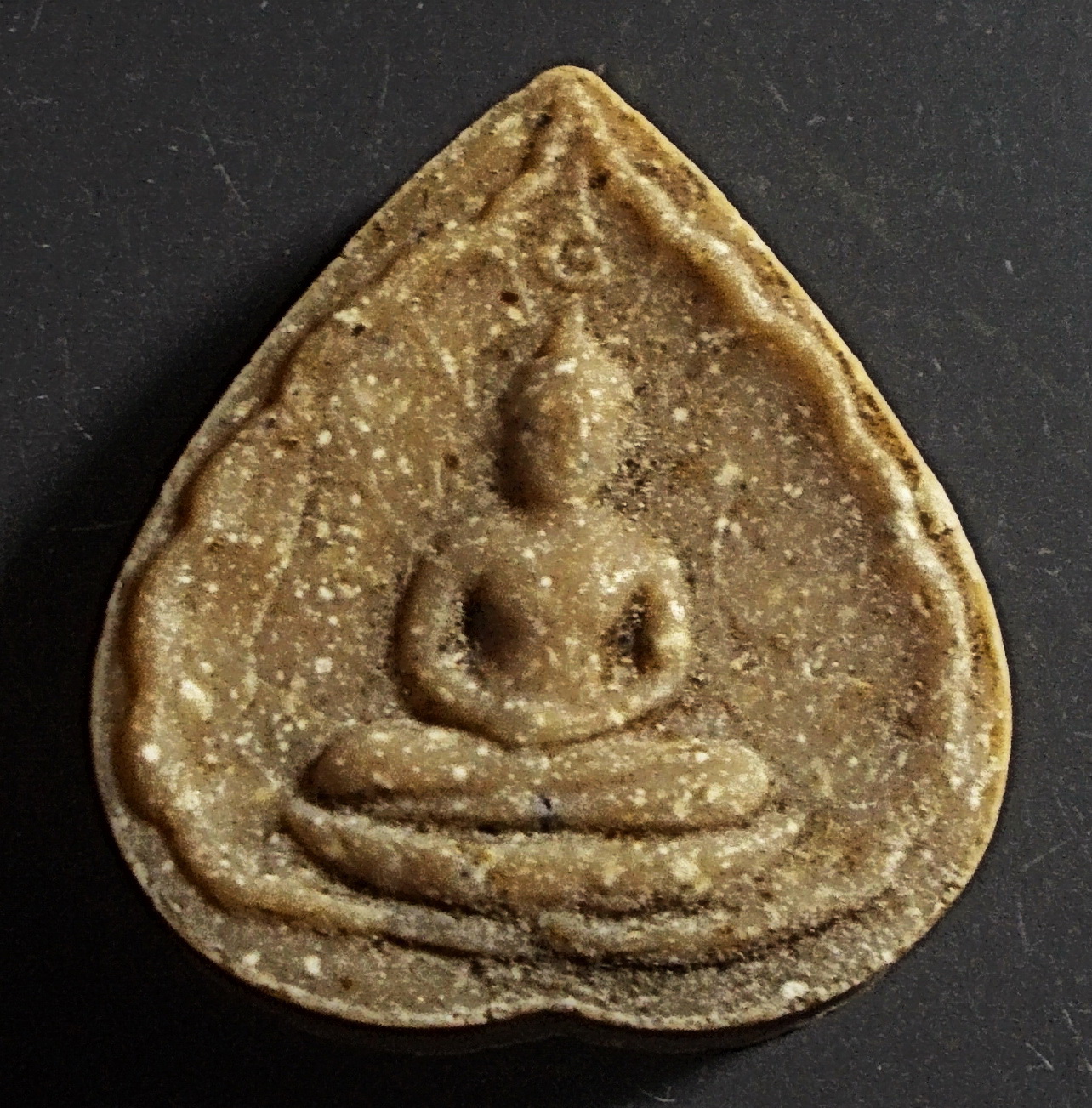 พระประจำวันเกิดหลวงปู่โต๊ะ เนื้อผงเกสร ปี 2520 (ขายแล้ว)