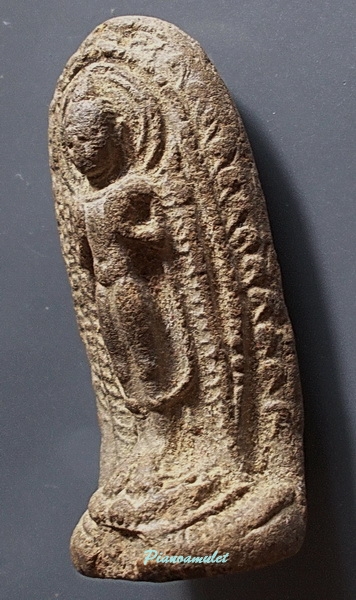 พระเนื้อดิน ศิลปทวารวดี พิมพ์ยืน