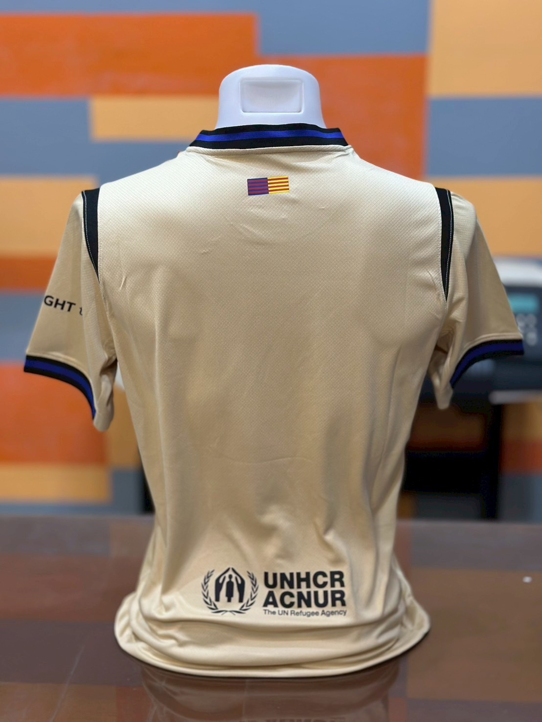 มาใหม่ เสื้อฟุตบอล บาซ่า สีทอง Fans Edition เกรดแฟนบอล 2025