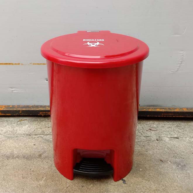 ถังขยะ แบบเหยียบ สีแดง ถังขยะในห้องน้ำ ถังขยะเท้าเหยียบ 12 ลิตร