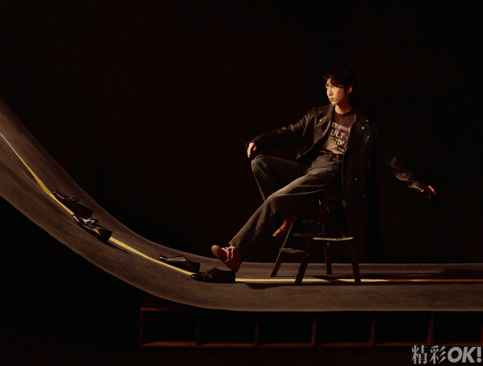 Pre - นิตยสาร 精彩OK! 赵磊 ZhaoLei จ้าวเหล่ย 2024+โฟโต้การ์ด 6 ใบ