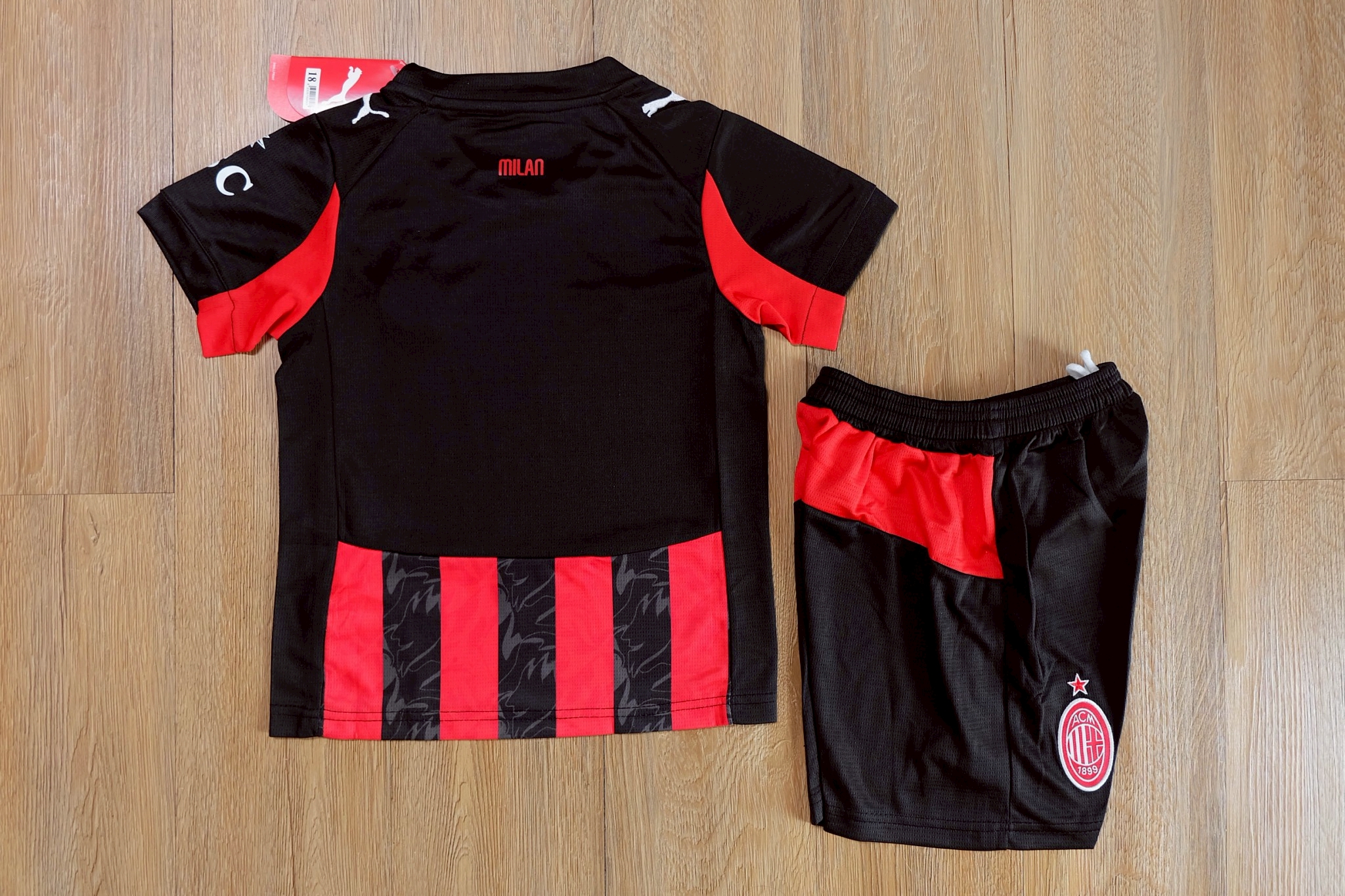 ชุดฟุตบอลเด็ก – 2025-26 ชุดฟุตบอลเด็กเอซี มิลาน สีดำเเดง สำหรับเด็ก Fans Edition เกรดแฟนบอล Size 18-28