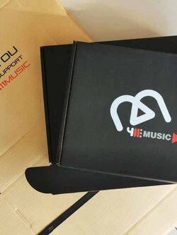 พิมพ์กล่องของที่ระลึก ของขวัญ กล่องสินค้า กล่องใส่ของชำร่วย กล่องไดคัท กล่องลูกฟูก 2 ฝั่ง