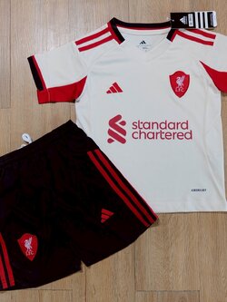 ชุดฟุตบอลเด็ก – 2025-26 ชุดฟุตบอลเด็กลิเวอร์พูล สีขาว สำหรับเด็ก Fans Edition เกรดแฟนบอล Size 18-28