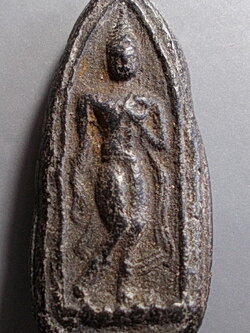 พระลีลา เนื้อดิน สุโขทัย