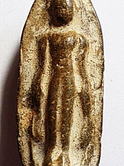 พระกำแพงเปิดโลก เนื้อดิน จ.กำแพงเพชร