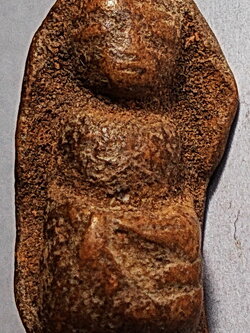 พระถ้ำเสือ เนื้อดิน กรุเก่า สุพรรณบุรี