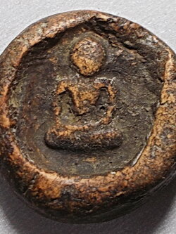 พระเม็ดกระดุม ศรีวิชัย พิมพ์ใหญ่