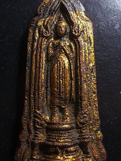 พระโคนสมอ เนื้อดินมีรักทอง กรุวังหน้า ปางรำพึง (ขายแล้ว)