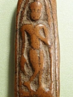 พระกรุลานดอกไม้ สุโขทัย เนื้อดิน ปางลีลา