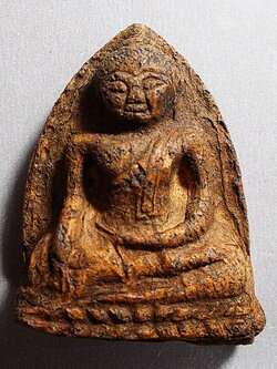 หลวงพ่อโต ปางมารวิชัย เนื้อดิน อยุธยา (ขายแล้ว)