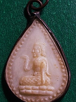 นางกวักเนื้อพลาสติก หลังยันต์ หลวงพ่อเดิม วัดหนองโพ จ.นครสวรรค์ #lnw1175