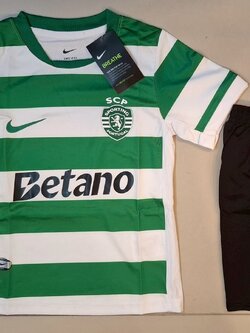 ชุดฟุตบอลเด็ก – 2025-26 ชุดฟุตบอลเด็กสปอร์ติ้ง ลิสบอน สีเขียว สำหรับเด็ก Fans Edition เกรดแฟนบอล Size 18-28