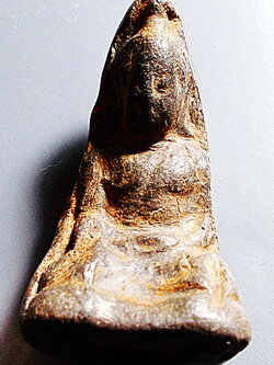 พระถ้ำเสือ เนื้อดิน กรุเก่า สุพรรณบุรี