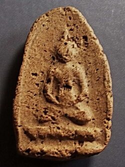 พระกลีบบัว เนื้อดิน กรุบางสะแก ตลาดพลู