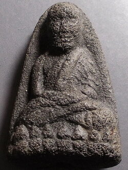 ลป.ทวด พิมพ์ใหญ่หัวมน เนื้อเทาดำ วัดประสาท ปี 06