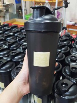 สกรีนกระบอกน้ำพลาสติก สกรีนแก้วเชค พิมพ์แก้วเชค สกรีนแก้วเชค