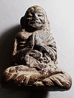 ลป.เทพโลกอุดร พิมพ์อรหันต์พนมมือ กรุวังหน้า