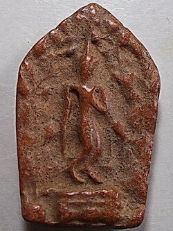 พระลีลากำแพงซุ้มเถาวัลย์ กำแพงเพชร