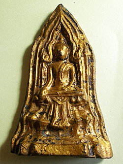 พระโคนสมอ ปางมารวิชัย เนื้อดินลงรักปิดทองเดิม (ขายแล้ว)