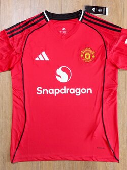 มาใหม่ เสื้อฟุตบอล เเมนยู เหย้า สีเเดง MNU Home Soccer Jersey Fans Edition เกรดแฟนบอล 2025