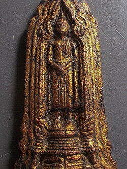 พระโคนสมอ กรุวังหน้า เนื้อดิน มีรักทอง ปางถวายเนตร