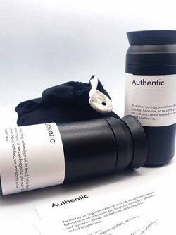 สกรีนโลโก้บนกระบอกน้ำ 1 ด้าน เพิ่มเทคนิคการพิมพ์ได้