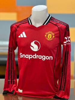 มาใหม่เสื้อฟุตบอล MANU เเขนยาว สีเเดง เกรดแฟนบอล 2025