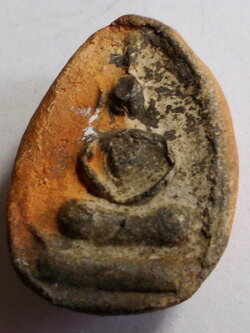 พระเม็ดบัว เนื้อดิน ท่านเจ้าคุณโพธิ์ กรุวัดชัยพฤกษ์มาลา (ขายแล้ว)