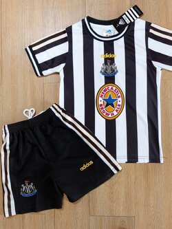 Retro ชุดฟุตบอลเด็กย้อนยุค - ทีมนิวคาสเซิล เหย้า เกรดแฟนบอล