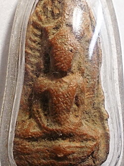 พระซุ้มนครโกษา เนื้อดิน กรุสำปะซิว สุพรรณบุรี