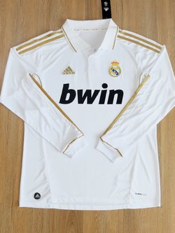 Retro เสื้อฟุตบอลเรอัล มาดริด แขนยาว