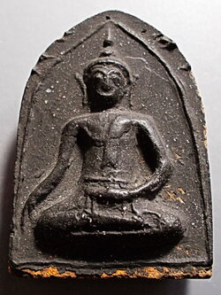 พระแผงตัด ปางมารวิชัย เนื้อดิน กรุวัดกระชาย อยุธยา (ขายแล้ว)