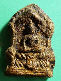 พระนาคปรกซุ้มเรือนแก้ว เนื้อดินมีรักทอง กรุวัดประยูรฯ