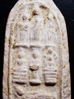 พระเนื้อผงเก่าพิมพ์พระประจำวันหลังยันต์ (จองแล้ว)