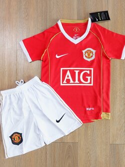 Retro ชุดฟุตบอลเด็กย้อนยุค - ทีมเเมนยู เหย้า เกรดแฟนบอล