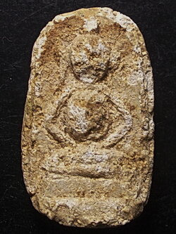 พระกรุวัดเงิน คลองเตย พิมพ์ซุ้มกอ