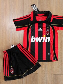 Retro ชุดฟุตบอลเด็กย้อนยุค - ทีมเอซี มิลาน เหย้า เกรดแฟนบอล