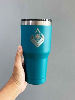 แก้ว Ozark สลักชื่อโลโก้