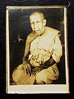 รูปถ่ายเก่าซีเปีย หลวงปู่ช่วง วัดบางแพรกใต้ จ.นนทบุรี อัดกระจก