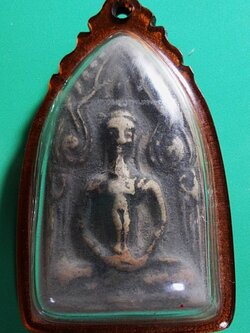 พระขุนแผนกุมารทอง เนื้อดินผสมผง ลพ.กวย วัดโฆสิตาราม ในเลี่ยมเดิม