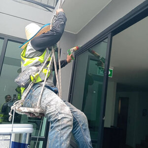 ช่างทาสีโรยตัว สะเมิง